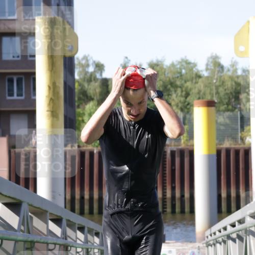 09.08.2026 - GEWOBA Citytriathlon Bremen Yannick Fuchs http://msf.ph/oto/9931515 09.08.2026 10:13:14 Schwimmen 286 meine-sportfotos.de
