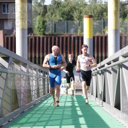 09.08.2026 - GEWOBA Citytriathlon Bremen Yannick Fuchs http://msf.ph/oto/9931519 09.08.2026 10:13:24 Schwimmen 284, 286, 310, 387, 393 meine-sportfotos.de