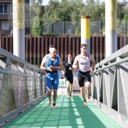 09.08.2026 - GEWOBA Citytriathlon Bremen Yannick Fuchs http://msf.ph/oto/9931520 09.08.2026 10:13:24 Schwimmen 284, 286, 310, 387, 393 meine-sportfotos.de