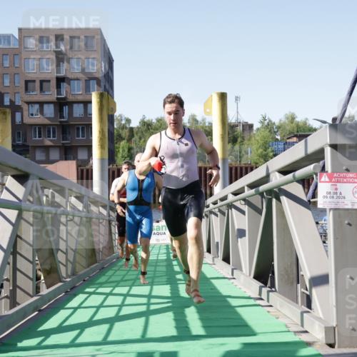 09.08.2026 - GEWOBA Citytriathlon Bremen Yannick Fuchs http://msf.ph/oto/9931524 09.08.2026 10:13:26 Schwimmen 284, 286, 310, 387, 393 meine-sportfotos.de