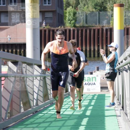09.08.2026 - GEWOBA Citytriathlon Bremen Yannick Fuchs http://msf.ph/oto/9931541 09.08.2026 10:13:56 Schwimmen 323, 336, 348 meine-sportfotos.de