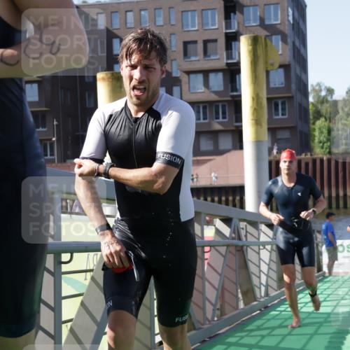 09.08.2026 - GEWOBA Citytriathlon Bremen Yannick Fuchs http://msf.ph/oto/9931545 09.08.2026 10:13:59 Schwimmen 291, 323, 336, 348 meine-sportfotos.de