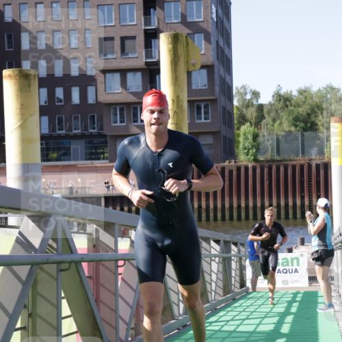 09.08.2026 - GEWOBA Citytriathlon Bremen Yannick Fuchs http://msf.ph/oto/9931547 09.08.2026 10:14:01 Schwimmen 291, 323, 336, 348 meine-sportfotos.de