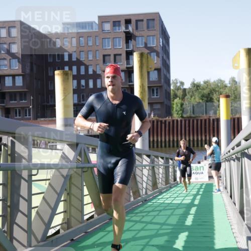 09.08.2026 - GEWOBA Citytriathlon Bremen Yannick Fuchs http://msf.ph/oto/9931550 09.08.2026 10:14:01 Schwimmen 291, 323, 336, 348 meine-sportfotos.de