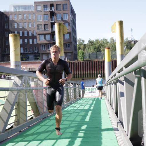 09.08.2026 - GEWOBA Citytriathlon Bremen Yannick Fuchs http://msf.ph/oto/9931558 09.08.2026 10:14:04 Schwimmen 291, 323, 336, 348 meine-sportfotos.de