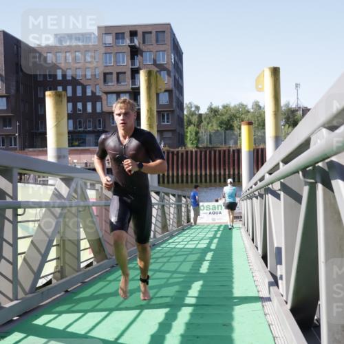 09.08.2026 - GEWOBA Citytriathlon Bremen Yannick Fuchs http://msf.ph/oto/9931559 09.08.2026 10:14:04 Schwimmen 291, 323, 336, 348 meine-sportfotos.de