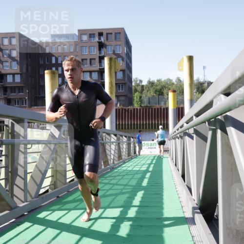 09.08.2026 - GEWOBA Citytriathlon Bremen Yannick Fuchs http://msf.ph/oto/9931561 09.08.2026 10:14:05 Schwimmen 291, 323, 336, 348 meine-sportfotos.de