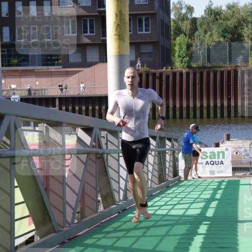 09.08.2026 - GEWOBA Citytriathlon Bremen Yannick Fuchs http://msf.ph/oto/9931569 09.08.2026 10:14:17 Schwimmen 291, 336, 351 meine-sportfotos.de