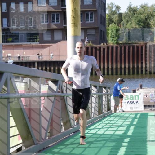 09.08.2026 - GEWOBA Citytriathlon Bremen Yannick Fuchs http://msf.ph/oto/9931570 09.08.2026 10:14:17 Schwimmen 291, 336, 351 meine-sportfotos.de