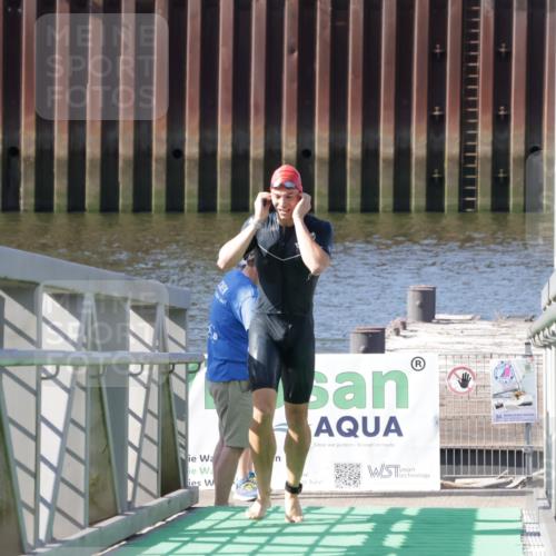 09.08.2026 - GEWOBA Citytriathlon Bremen Yannick Fuchs http://msf.ph/oto/9931576 09.08.2026 10:14:19 Schwimmen 291, 351 meine-sportfotos.de