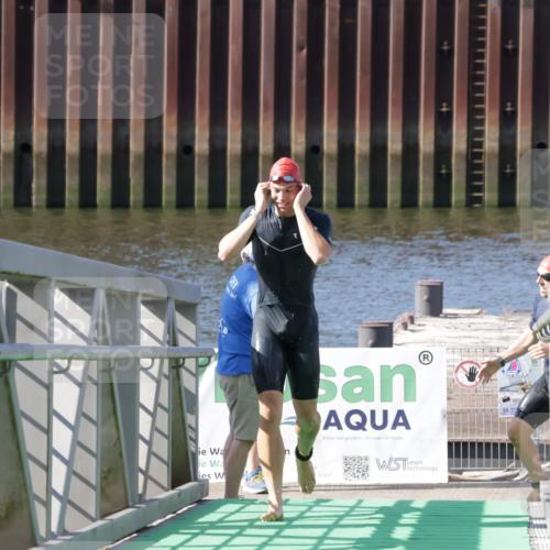 09.08.2026 - GEWOBA Citytriathlon Bremen Yannick Fuchs http://msf.ph/oto/9931577 09.08.2026 10:14:20 Schwimmen 291, 301, 351 meine-sportfotos.de