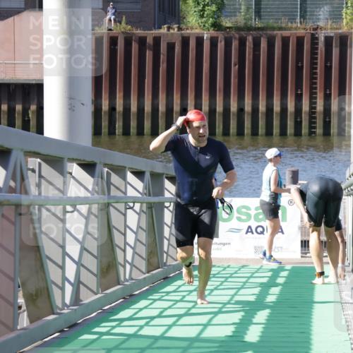 09.08.2026 - GEWOBA Citytriathlon Bremen Yannick Fuchs http://msf.ph/oto/9931582 09.08.2026 10:14:23 Schwimmen 301, 351, 358 meine-sportfotos.de