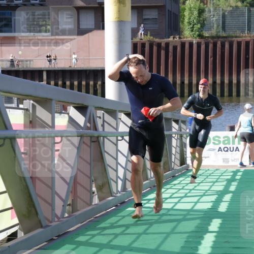 09.08.2026 - GEWOBA Citytriathlon Bremen Yannick Fuchs http://msf.ph/oto/9931584 09.08.2026 10:14:25 Schwimmen 301, 351, 358 meine-sportfotos.de
