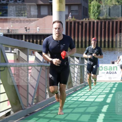 09.08.2026 - GEWOBA Citytriathlon Bremen Yannick Fuchs http://msf.ph/oto/9931587 09.08.2026 10:14:25 Schwimmen 301, 351, 358 meine-sportfotos.de