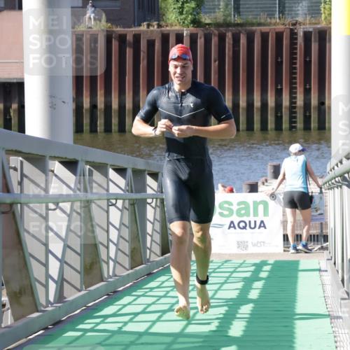 09.08.2026 - GEWOBA Citytriathlon Bremen Yannick Fuchs http://msf.ph/oto/9931591 09.08.2026 10:14:27 Schwimmen 301, 351, 358 meine-sportfotos.de