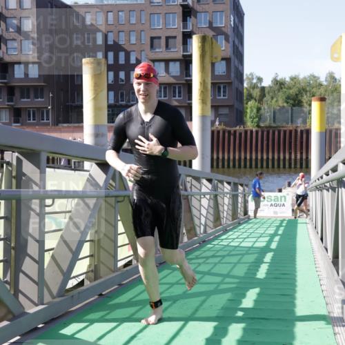 09.08.2026 - GEWOBA Citytriathlon Bremen Yannick Fuchs http://msf.ph/oto/9931618 09.08.2026 10:14:49 Schwimmen 314, 322, 398 meine-sportfotos.de