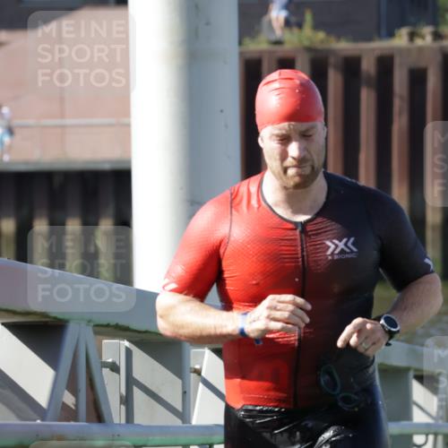 09.08.2026 - GEWOBA Citytriathlon Bremen Yannick Fuchs http://msf.ph/oto/9931633 09.08.2026 10:15:05 Schwimmen 345, 372, 398 meine-sportfotos.de