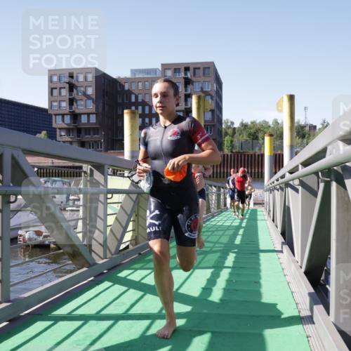 09.08.2026 - GEWOBA Citytriathlon Bremen Yannick Fuchs http://msf.ph/oto/9931644 09.08.2026 10:15:21 Schwimmen 372, 376, 377, 394, 427 meine-sportfotos.de