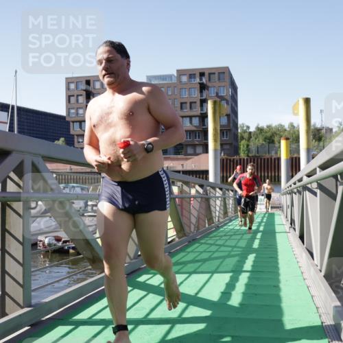 09.08.2026 - GEWOBA Citytriathlon Bremen Yannick Fuchs http://msf.ph/oto/9931648 09.08.2026 10:15:22 Schwimmen 376, 377, 383, 394, 427 meine-sportfotos.de