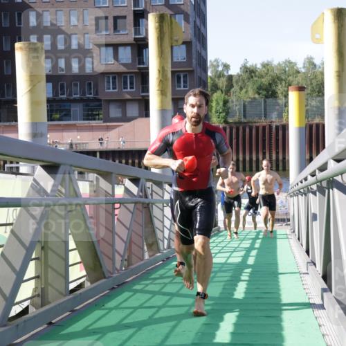 09.08.2026 - GEWOBA Citytriathlon Bremen Yannick Fuchs http://msf.ph/oto/9931651 09.08.2026 10:15:23 Schwimmen 329, 376, 377, 383, 394, 427 meine-sportfotos.de