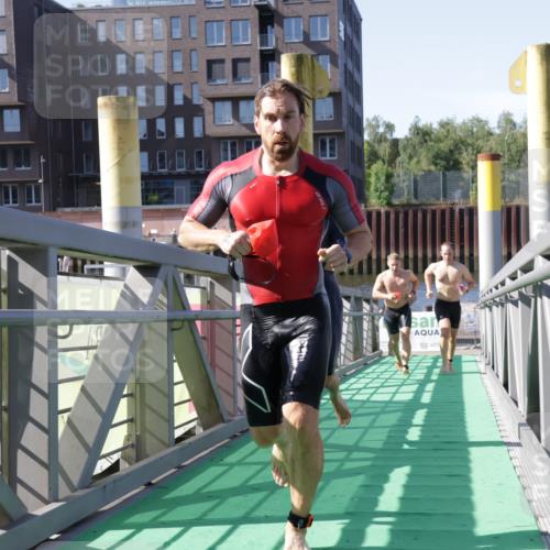 09.08.2026 - GEWOBA Citytriathlon Bremen Yannick Fuchs http://msf.ph/oto/9931654 09.08.2026 10:15:24 Schwimmen 329, 376, 377, 383, 394, 427 meine-sportfotos.de