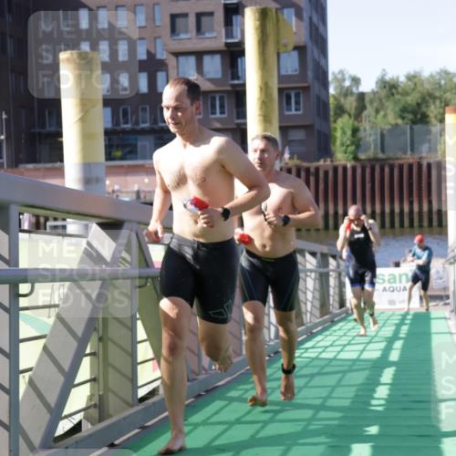 09.08.2026 - GEWOBA Citytriathlon Bremen Yannick Fuchs http://msf.ph/oto/9931662 09.08.2026 10:15:27 Schwimmen 329, 376, 377, 383, 394, 400, 427 meine-sportfotos.de