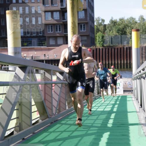 09.08.2026 - GEWOBA Citytriathlon Bremen Yannick Fuchs http://msf.ph/oto/9931672 09.08.2026 10:15:30 Schwimmen 296, 329, 360, 376, 377, 383, 394, 400, 427 meine-sportfotos.de