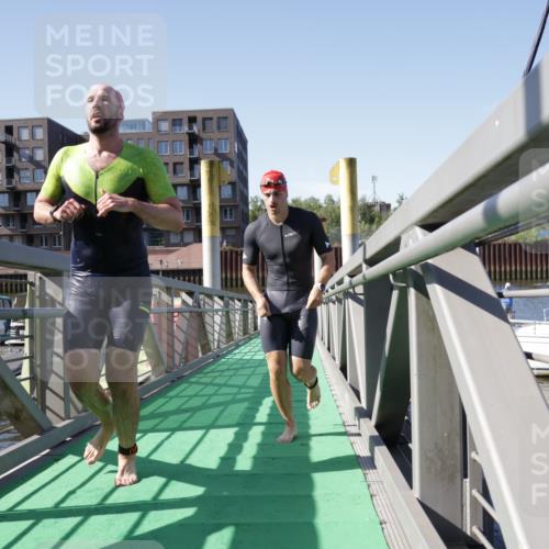 09.08.2026 - GEWOBA Citytriathlon Bremen Yannick Fuchs http://msf.ph/oto/9931688 09.08.2026 10:15:38 Schwimmen 293, 296, 329, 339, 360, 376, 377, 383, 400, 427 meine-sportfotos.de