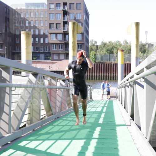 09.08.2026 - GEWOBA Citytriathlon Bremen Yannick Fuchs http://msf.ph/oto/9931694 09.08.2026 10:15:43 Schwimmen 290, 293, 296, 329, 339, 360, 383, 400 meine-sportfotos.de
