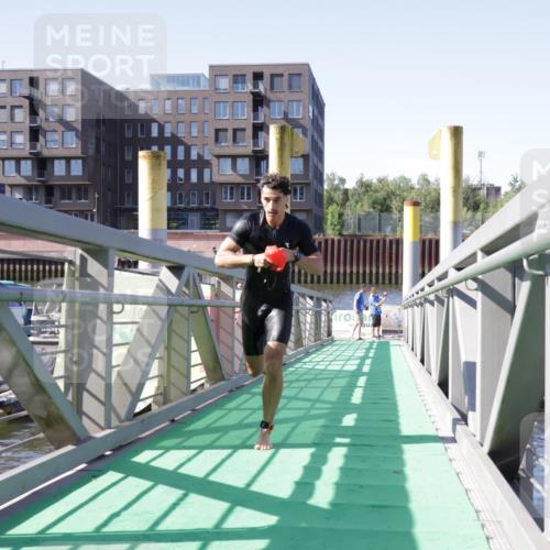 09.08.2026 - GEWOBA Citytriathlon Bremen Yannick Fuchs http://msf.ph/oto/9931697 09.08.2026 10:15:43 Schwimmen 290, 293, 296, 329, 339, 360, 383, 400 meine-sportfotos.de