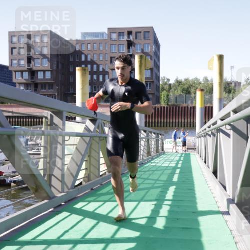 09.08.2026 - GEWOBA Citytriathlon Bremen Yannick Fuchs http://msf.ph/oto/9931699 09.08.2026 10:15:43 Schwimmen 290, 293, 296, 329, 339, 360, 383, 400 meine-sportfotos.de
