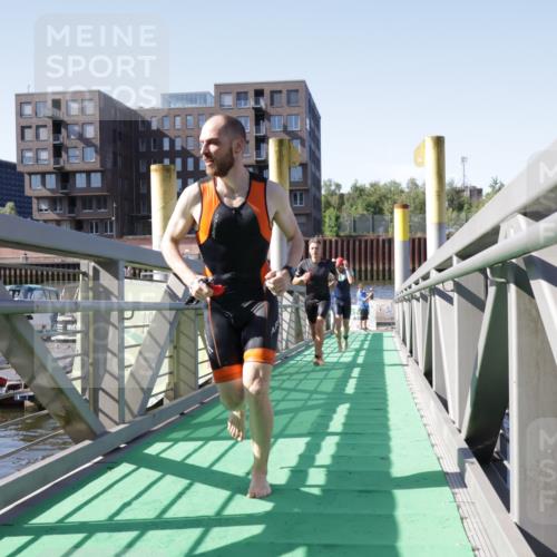 09.08.2026 - GEWOBA Citytriathlon Bremen Yannick Fuchs http://msf.ph/oto/9931705 09.08.2026 10:15:54 Schwimmen 290, 342, 389, 402 meine-sportfotos.de