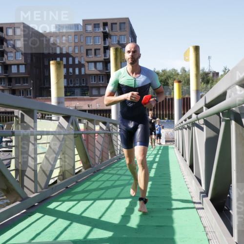 09.08.2026 - GEWOBA Citytriathlon Bremen Yannick Fuchs http://msf.ph/oto/9931711 09.08.2026 10:15:58 Schwimmen 290, 318, 342, 389, 402 meine-sportfotos.de