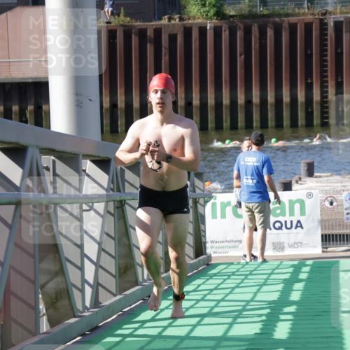 09.08.2026 - GEWOBA Citytriathlon Bremen Yannick Fuchs http://msf.ph/oto/9931720 09.08.2026 10:16:10 Schwimmen 300, 318, 389, 402 meine-sportfotos.de