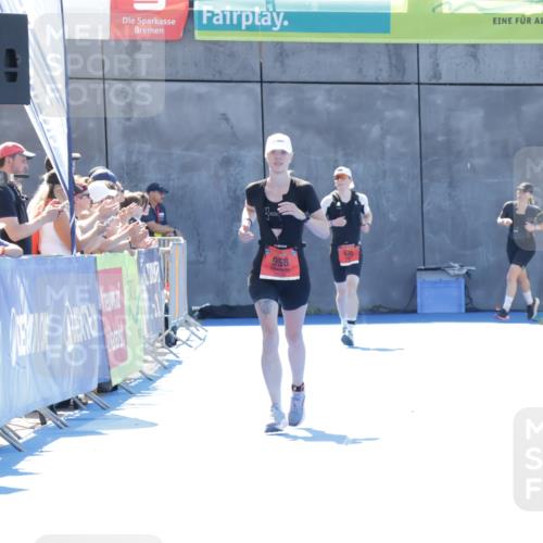 09.08.2026 - GEWOBA Citytriathlon Bremen Yannick Fuchs http://msf.ph/oto/9931738 09.08.2026 14:32:59 Ziel  meine-sportfotos.de