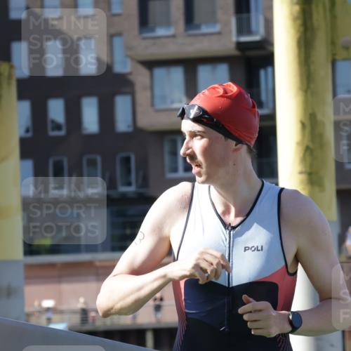 09.08.2026 - GEWOBA Citytriathlon Bremen Yannick Fuchs http://msf.ph/oto/9931781 09.08.2026 10:16:51 Schwimmen 313, 338, 362, 369, 391, 447 meine-sportfotos.de