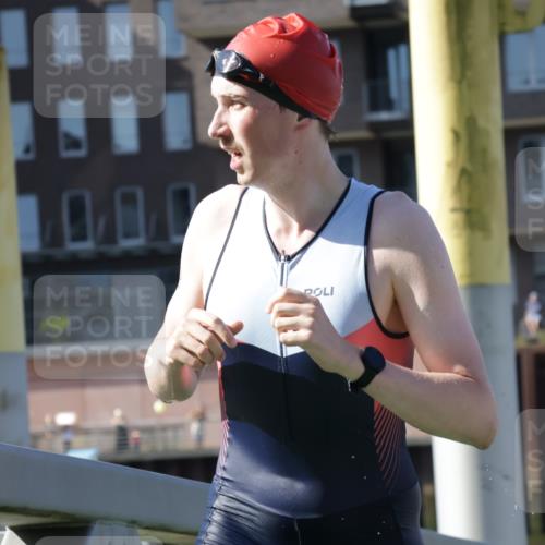 09.08.2026 - GEWOBA Citytriathlon Bremen Yannick Fuchs http://msf.ph/oto/9931783 09.08.2026 10:16:51 Schwimmen 313, 338, 362, 369, 391, 447 meine-sportfotos.de