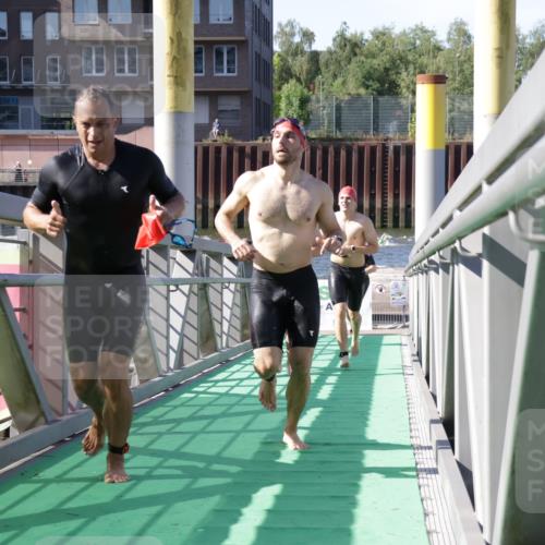 09.08.2026 - GEWOBA Citytriathlon Bremen Yannick Fuchs http://msf.ph/oto/9931793 09.08.2026 10:17:03 Schwimmen 295, 313, 319, 327, 364, 369, 392, 447, 463 meine-sportfotos.de
