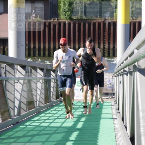 09.08.2026 - GEWOBA Citytriathlon Bremen Yannick Fuchs http://msf.ph/oto/9931812 09.08.2026 10:17:15 Schwimmen 295, 312, 319, 327, 332, 352, 356, 359, 364, 378, 392, 403 meine-sportfotos.de