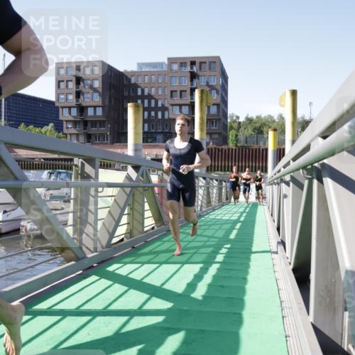 09.08.2026 - GEWOBA Citytriathlon Bremen Yannick Fuchs http://msf.ph/oto/9931828 09.08.2026 10:17:22 Schwimmen 289, 295, 312, 332, 352, 356, 359, 378, 379, 395, 403 meine-sportfotos.de