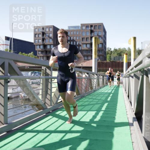 09.08.2026 - GEWOBA Citytriathlon Bremen Yannick Fuchs http://msf.ph/oto/9931831 09.08.2026 10:17:23 Schwimmen 289, 312, 332, 352, 356, 359, 378, 379, 395, 403 meine-sportfotos.de