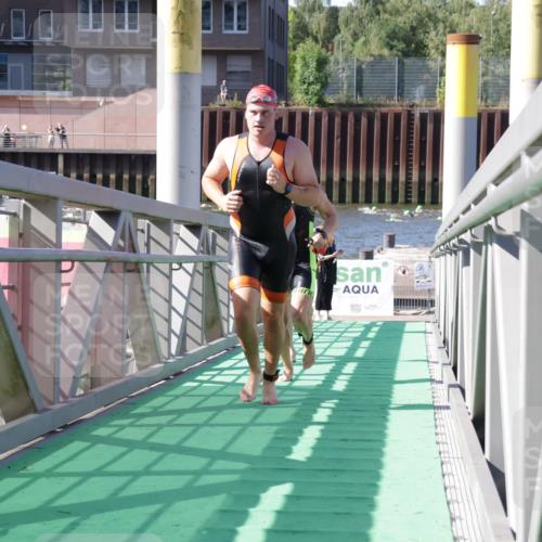 09.08.2026 - GEWOBA Citytriathlon Bremen Yannick Fuchs http://msf.ph/oto/9931836 09.08.2026 10:17:25 Schwimmen 289, 312, 332, 352, 356, 359, 378, 379, 395, 403 meine-sportfotos.de