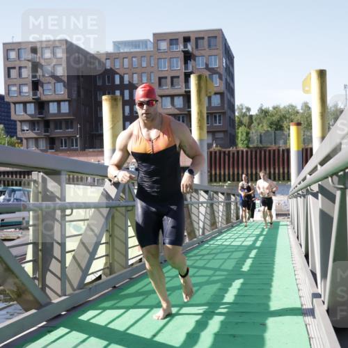 09.08.2026 - GEWOBA Citytriathlon Bremen Yannick Fuchs http://msf.ph/oto/9931839 09.08.2026 10:17:30 Schwimmen 289, 312, 332, 352, 356, 359, 363, 379, 395, 523 meine-sportfotos.de