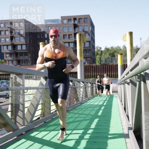 09.08.2026 - GEWOBA Citytriathlon Bremen Yannick Fuchs http://msf.ph/oto/9931840 09.08.2026 10:17:30 Schwimmen 289, 312, 332, 352, 356, 359, 363, 379, 395, 523 meine-sportfotos.de