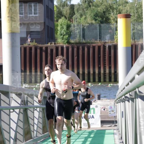 09.08.2026 - GEWOBA Citytriathlon Bremen Yannick Fuchs http://msf.ph/oto/9931842 09.08.2026 10:17:31 Schwimmen 289, 312, 332, 352, 356, 359, 363, 379, 395, 437, 523 meine-sportfotos.de