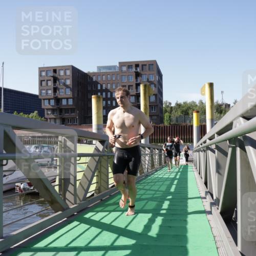 09.08.2026 - GEWOBA Citytriathlon Bremen Yannick Fuchs http://msf.ph/oto/9931843 09.08.2026 10:17:34 Schwimmen 289, 312, 332, 340, 352, 356, 363, 379, 395, 437, 502, 523 meine-sportfotos.de