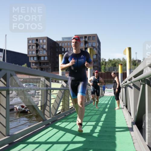 09.08.2026 - GEWOBA Citytriathlon Bremen Yannick Fuchs http://msf.ph/oto/9931869 09.08.2026 10:18:36 Schwimmen 311, 317, 320, 334, 337, 355 meine-sportfotos.de