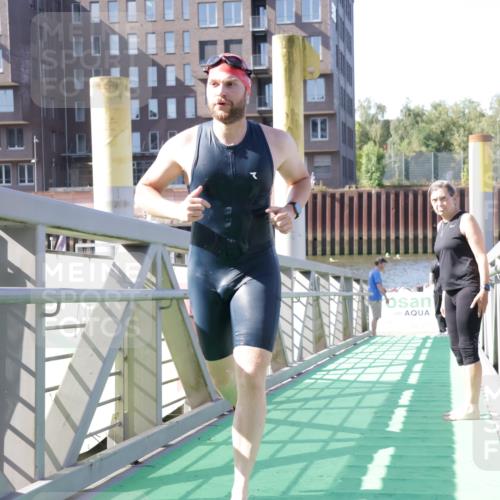 09.08.2026 - GEWOBA Citytriathlon Bremen Yannick Fuchs http://msf.ph/oto/9931872 09.08.2026 10:18:38 Schwimmen 311, 317, 320, 334, 337, 355 meine-sportfotos.de