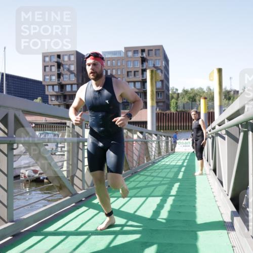 09.08.2026 - GEWOBA Citytriathlon Bremen Yannick Fuchs http://msf.ph/oto/9931875 09.08.2026 10:18:38 Schwimmen 311, 317, 320, 334, 337, 355 meine-sportfotos.de