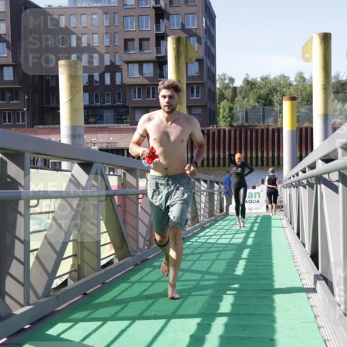 09.08.2026 - GEWOBA Citytriathlon Bremen Yannick Fuchs http://msf.ph/oto/9931890 09.08.2026 10:19:03 Schwimmen 299, 304, 328, 406, 408, 465, 479, 516 meine-sportfotos.de